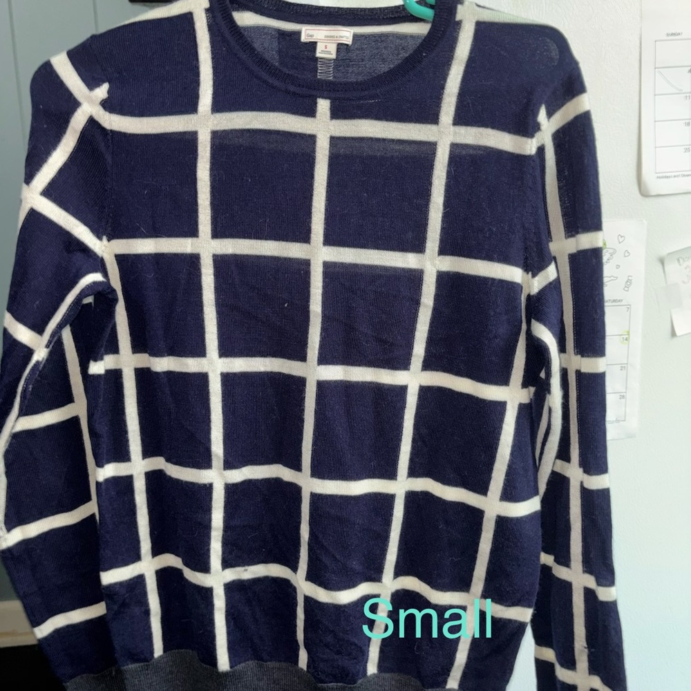 GAP Navy and White Checkered Sweater